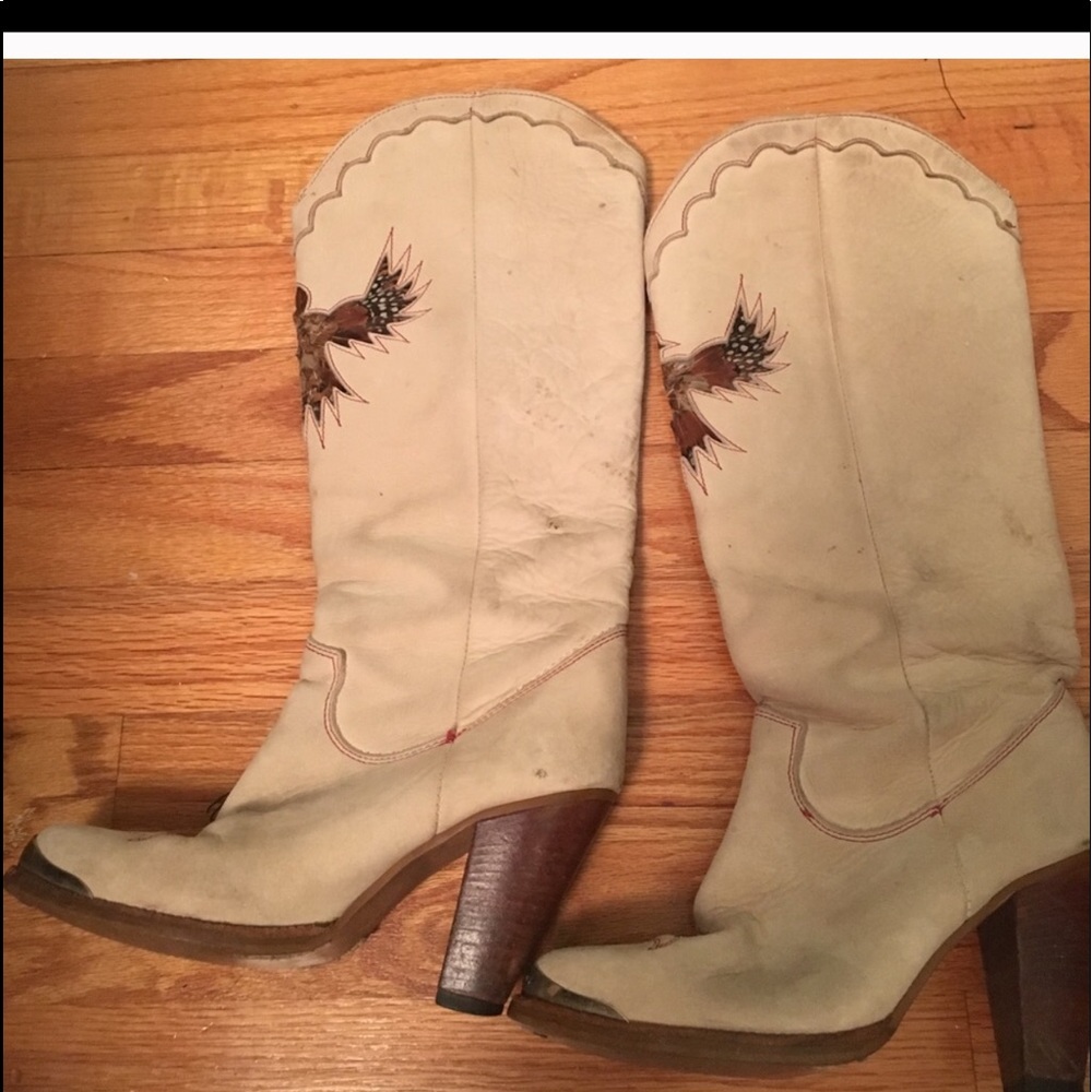 Looking for this beautiful vintage thunderbird